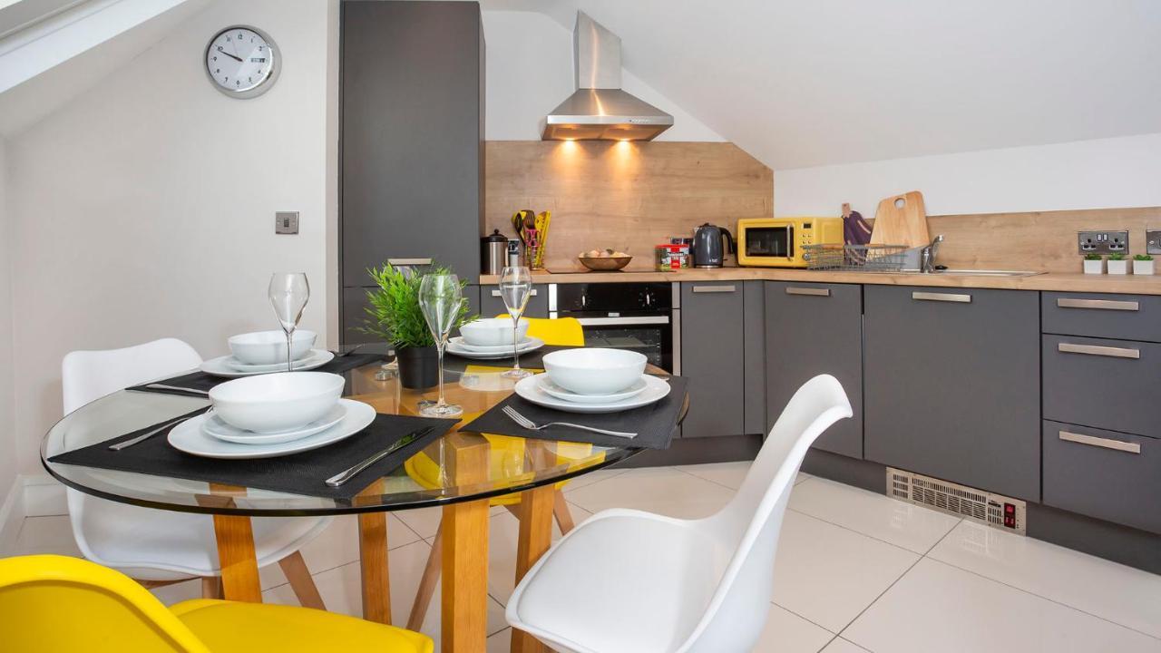 The Atico Spacious Duplex Luxury Apartment-free Parking Apartment York